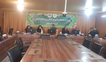 رئیس مرکز فارس به همراه تنی چند از مدیران با هدف تبادل تجربیات و توسعه نوآوری از مرکز تحقیقات و مرکز رشد استان اصفهان بازدید کردند.