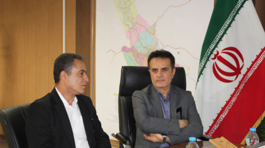 دعوت از فرماندار برای بازدید از ایستگاه های تحقیقاتی و آموزشی؛ تاکید بر بومی‌سازی علوم نوین و ظرفیت‌های محققین و مراکز آموزشی و تحقیقاتی
