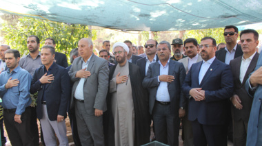 آیین گلباران گلزار شهدا با حضور مسئولان استانی و کارکنان مرکز تحقیقات و آموزش کشاورزی فارس برگزار شد